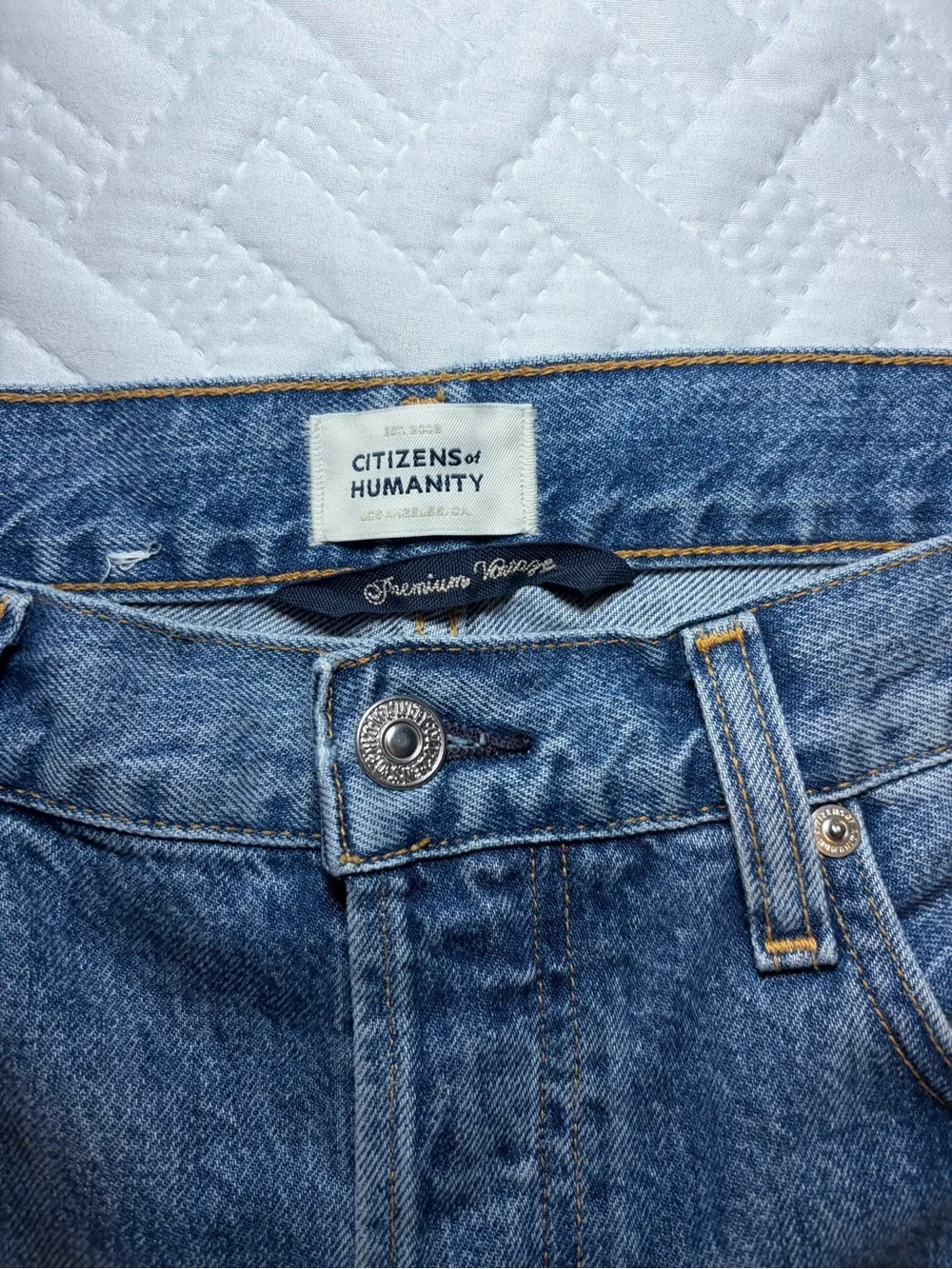Citizens Of Humanity | Emery Crop Straight-Leg Jeans in Medium Blue